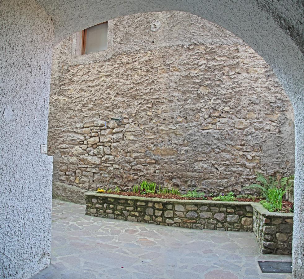 La Rotonda Apartments By Gardadomusmea Tremosine Eksteriør bilde